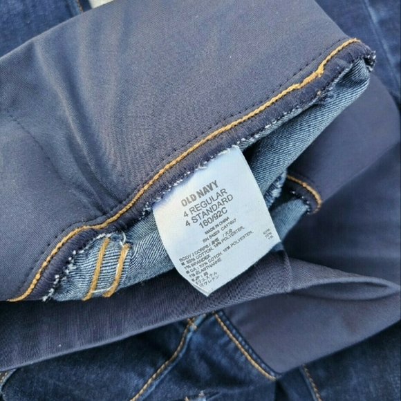 Old Navy Maternity Jeans, Size 4 - Picture 3 of 4